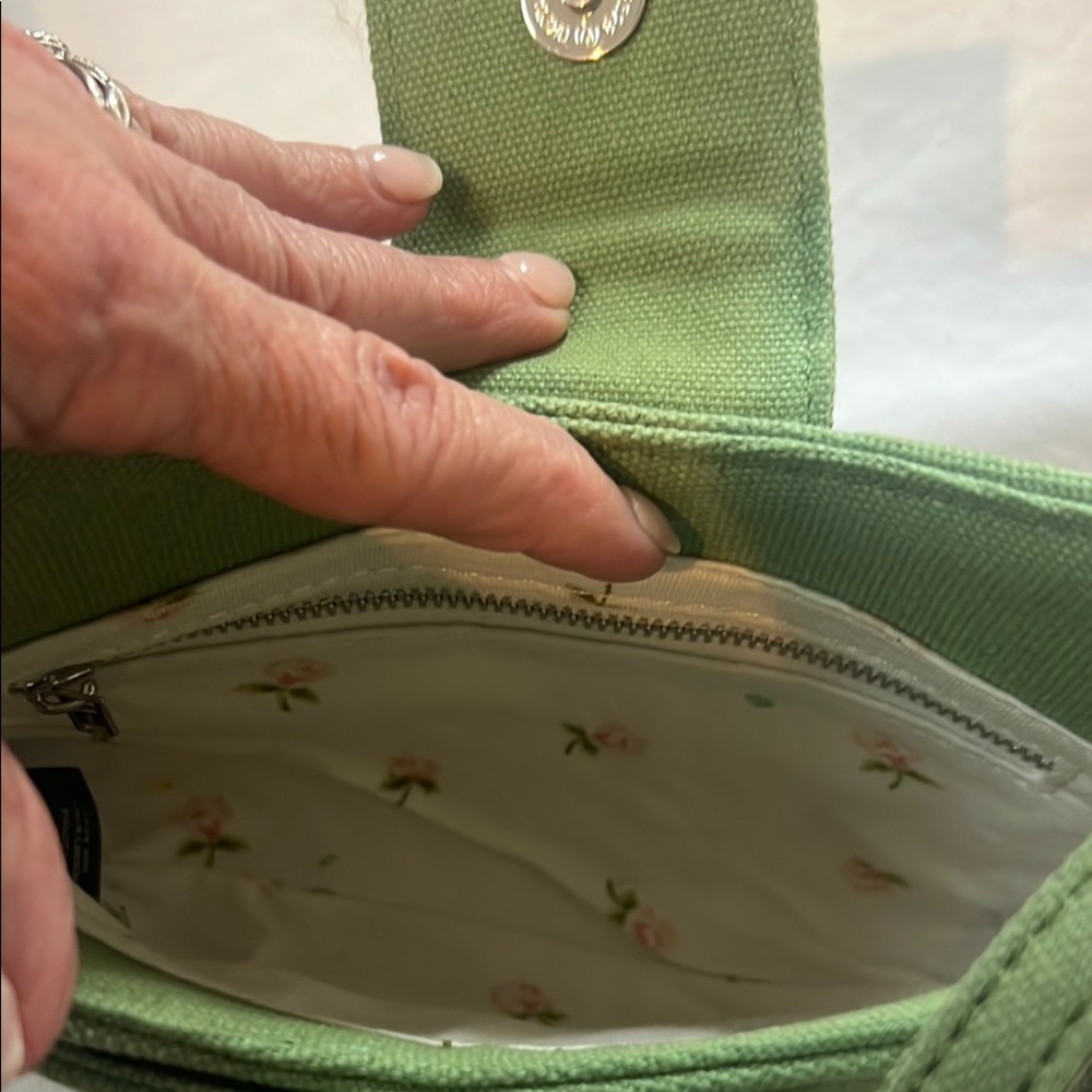 Brandy Melville Green Shoulder Bag - Picture 5 of 9